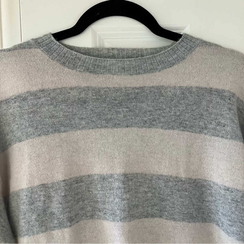 Bella Dahl 100% Cashmere Gray & White Striped Crewneck Sweater (S) - Picture 3 of 6
